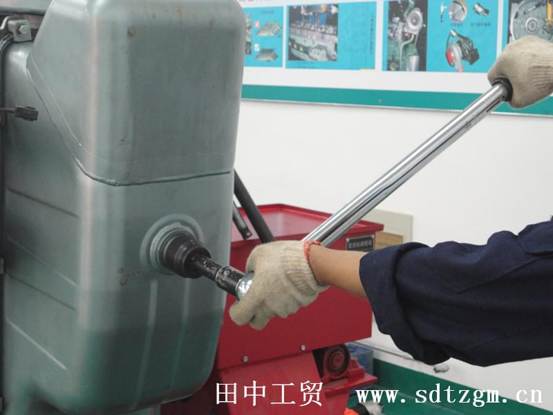 可调式扭力扳手