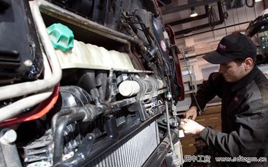 卡车维护保养 选择田中重型汽车维修工具.jpg