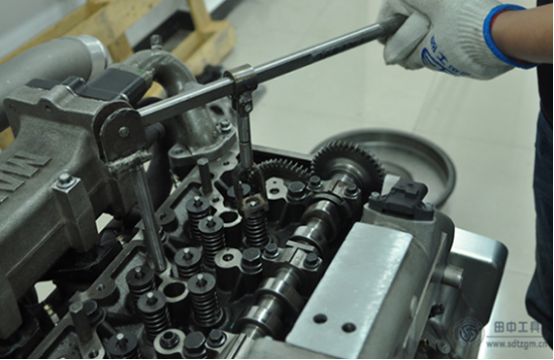 潍柴发动机拆装工具——气门弹簧压缩器